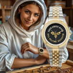 Relógio Beekeeper Apiary Watch com Dourada Abelha de Mel E<br><div class="desc">Os seus clientes têm a garantia de te amar mais quando você vestir esta pequena abelha de mel doce em mercados,  convenções e feiras escolares. Na verdade,  é uma boa prática e muito útil para seus clientes se eles sabem quem você é e de onde você é. Feliz apicultura!</div>