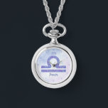 Relógio Belo Símbolo de Astrologia Libra Personalizado<br><div class="desc">Este bonito relógio de Libra roxo e lavanda apresenta seu sinal astrológico do Zodiac em um belo brilho como as constelações. Personalize este belo presente de relógio de pulso com seu nome em roteiro cursivo para alguém com aniversário de final de setembro ou início de outubro.</div>