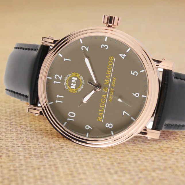 Relógio Brown Personalized couple names minimal monogram  (Criador carregado)