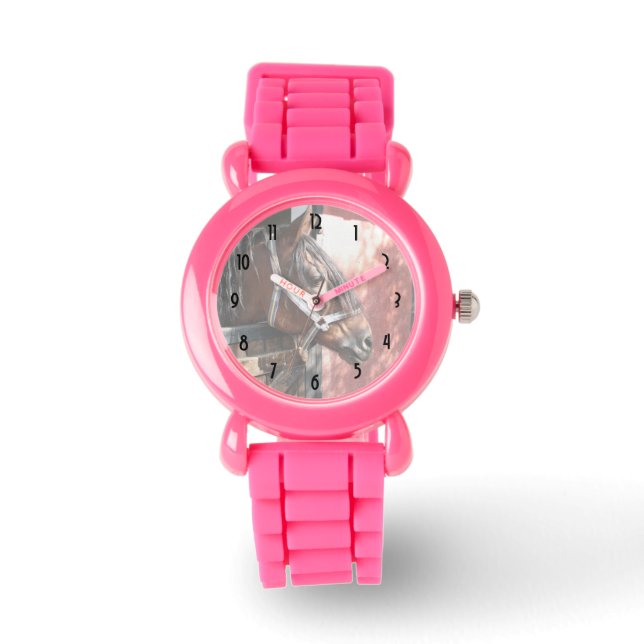 Relógio Cavalo de Baía bonito em um Estável Sol (Frente)