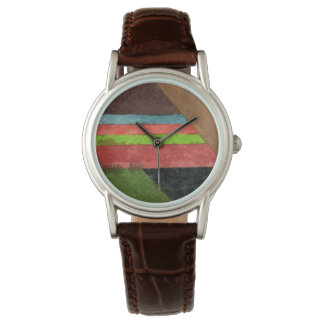 Relógio Chevron, faixas em castanho, verde, azul, vermelho