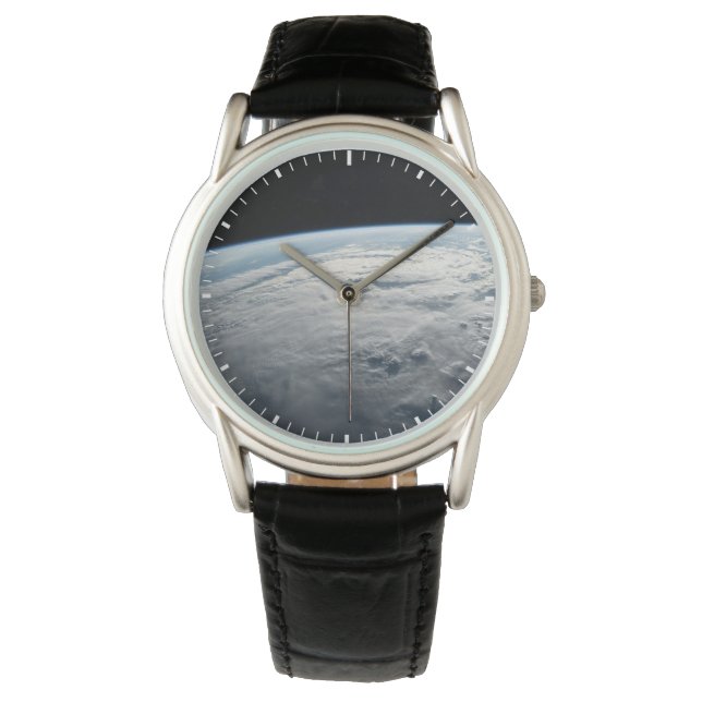 Relógio Ciclone Tropical Idai Acima Da Costa Da África. (Frente)