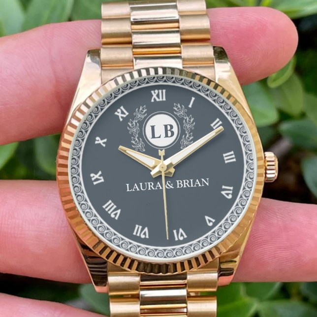 Relógio Classic Floral Monogram Custom Initials & Names (Criador carregado)