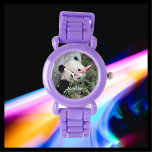 Relógio Crianças Giant Panda, Pulso Roxo<br><div class="desc">O rosto desse relógio de panda fofo para crianças é minha fotografia original tirada em Chengdu, China. É um adorável panda gigante comendo bambu. Que presente de Natal ou aniversário excelente para uma criança que ama pandas! Ele pode ser personalizado com o nome da criança ou o texto de exemplo...</div>