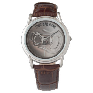 Relógio da lata de cerveja do proprietário do ba