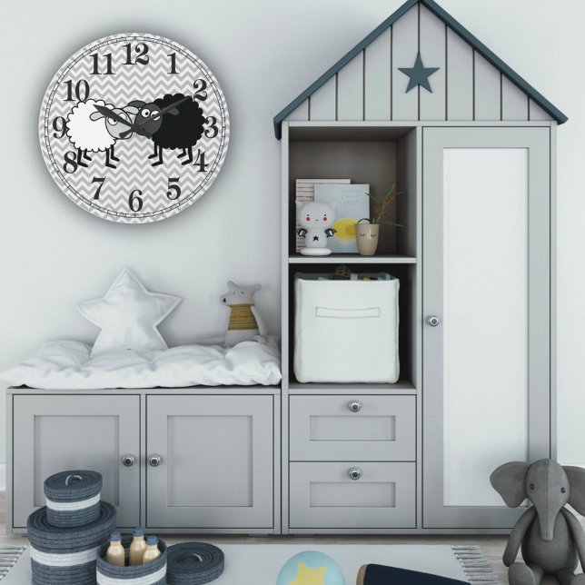 Relógio de Parede Branca de Ovelha Negra (Grande) (Criador carregado)