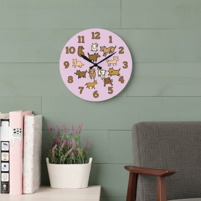Relógio de Parede de Cachorros de Desenho Animado  (Cute lavender wall clock for dog lovers. Decorated with whimsical cartoon dog illustrations.)