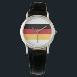 Relógio De Pulso Bandeira Alemã Tema Mulheres Assistentes<br><div class="desc">Esta é parte da coleção de patrimônio do tema da Oktoberfest Germany. A bandeira alemã está em destaque.</div>