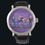 Relógio De Pulso Bar Retro<br><div class="desc">Este design Retro Gay Watch é roxo, gatinho, e completamente fabuloso! Sentados nas ferramentas modernas de meio século, bebendos suas bebidas cor-de-rosa divertidas, esses cavalheiros estão tendo um tempo de gay. O barman com uma tigela cor-de-rosa já está a derramar na próxima rodada. As silhuetas das garrafas de licor atômico...</div>