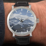 Relógio De Pulso Uma visão dos Alpes. Montanhas alpinas.<br><div class="desc">Uma visão das montanhas alpinas nevadas. Presente para esquiador,  ou snowboarder.</div>
