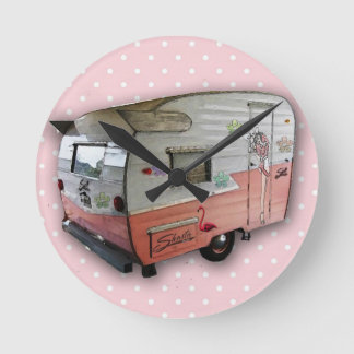 Relógio do trailer do shasta em folha