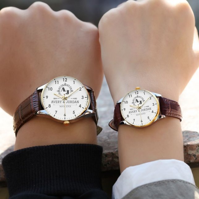 Relógio  Elegant Initials White black Luxury  Monogram (Criador carregado)