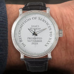 Relógio Em reconhecimento aos serviços a serem monitorados<br><div class="desc">Um relógio para comemorar os serviços de alguém,  Em Reconhecimento dos Serviços ao Prêmio. Personalize para incluir nome,  motivo do prêmio e data da apresentação. Memória única de um feito especial. Rosto branco.</div>
