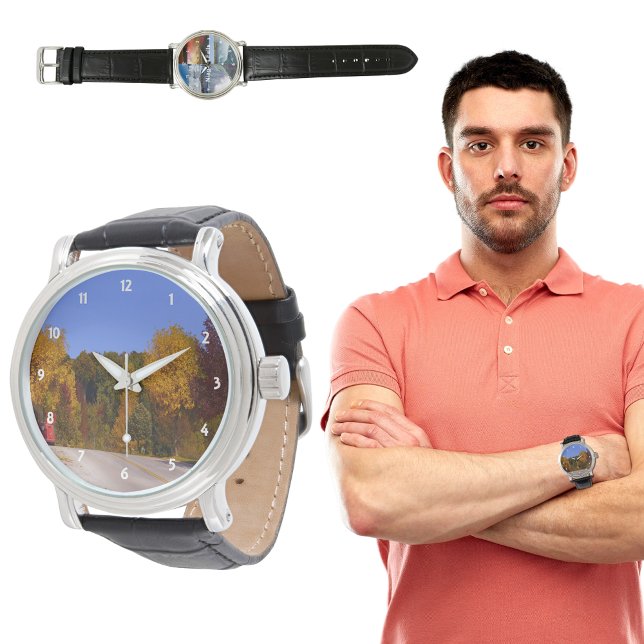 Relógio Folhas Coloridas Caindo Carro Viagem WI (Zazzle Colorful Leaves Fall Season Trolley Car Travel WI Watch)