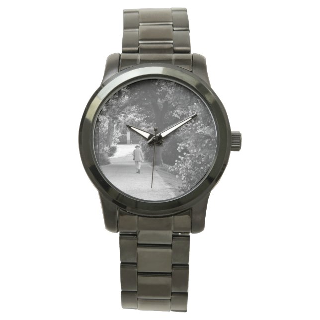 Relógio Foto branca e negra do velho no parque (Frente)