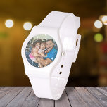 Relógio foto da família elegante de script branco<br><div class="desc">foto elegante da família de scripts brancos</div>