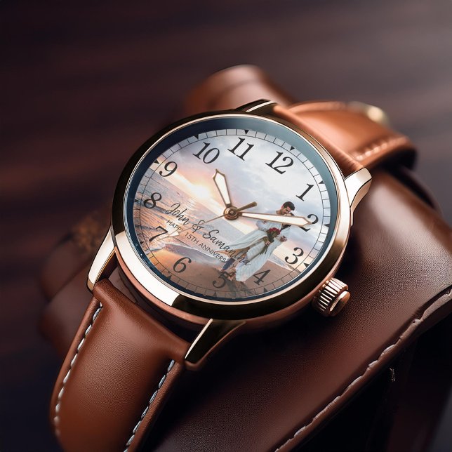 Relógio Foto personalizada do aniversário moderno (Inspiration mockup (not actual product))