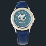 Relógio Garotos Blue Sports Futebol Kids<br><div class="desc">Este relógio de crianças bonitinho e moderno mostra uma bola de futebol (futebol),  com um fundo azul. O relógio pode ser personalizado com o nome dos seus rapazes,  e números claros,  o presente perfeito para qualquer amante desportivo.</div>