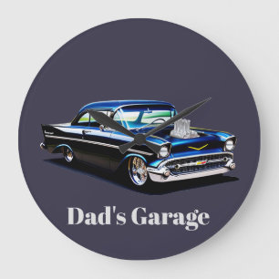 Relógio Grande 57 soprando na rua do músculo do carro clássico