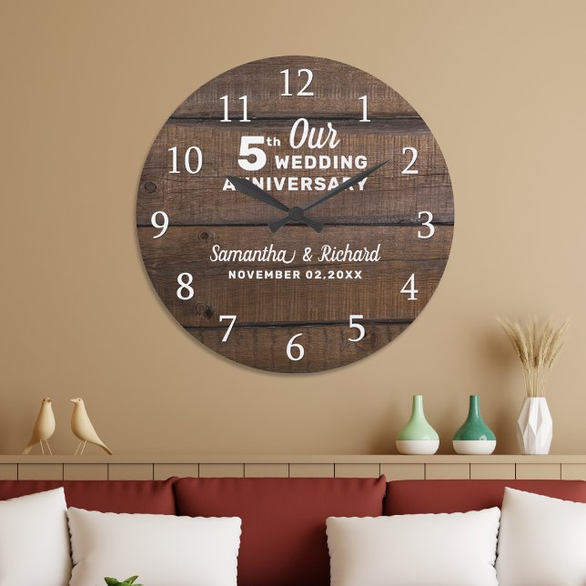Relógio Grande Aniversário de Casamento de 5 de Madeira Marrom-es (Rustic Dark Brown Wood 5th Wedding Anniversary Large Clock)