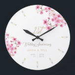 Relógio Grande Aniversário do Casamento de Aquarela de Cherry Blo<br><div class="desc">Um relógio moderno, elegante e personalizado de aniversários de casamento que inclui flores de cereja rosa-d'água, tipografia moderna e as palavras "Aniversário de Casamento" em caligrafia elegante. Um belo presente de casamento personalizado ou aniversário de casamento para um jovem - e jovem de coração - casal comemorando suas 1ruas, 3º,...</div>
