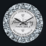 Relógio Grande Aniversário do Casamento de Prata de Ouros Brancos<br><div class="desc">Imagem do fundo de diamantes brancos com um círculo metálico de prata,  modelo de aniversário de 25 casamento.</div>