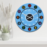Relógio Grande Aprendendo a Informar Hora (Azul)<br><div class="desc">Design divertida para este relógio de parede para as crianças enquanto elas aprendem a contar horas.</div>