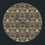 Relógio Grande Art Deco: Azulejos Geométricos Ouros.<br><div class="desc">Vintage padrão de azulejos geométricos modernos. Forma revestida com ouro. fundo de luxo sem descontinuidades deco-art abstrato. Perca-se no ouro artístico nouveau de colheita ornamental e no padrão marrom. Entre na elegância do art nouveau com este padrão floral sem costura abstrato em vermelho. Um toque de sofisticação e estilo. padrão,...</div>