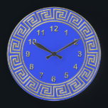 Relógio Grande Art Deco Dourado Borda chave grega azul DIY Fundo<br><div class="desc">Borda-Chave Grego Azul Dourada Art, Marcadores Dourados Relógio De Parede, Escolha Sua Própria Cor - Espalhar Um limite clássico de ouro de deco de arte em um plano de escolha de cor do Faça você mesmo (inicialmente definido como Grego Azul). Os marcadores numéricos também são dourados. Observe que este é...</div>