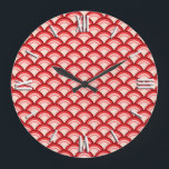Relógio Grande Art Deco - padrão de ondas - coral vermelho e rosa<br><div class="desc">Um padrão Art Deco baseado no padrão tradicional de ondas,  frequentemente visto em têxteis japoneses,  em tons de coral vermelho profundo a rosa-coral pálido</div>