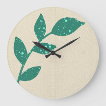 Boho Green Leaf sobre Cream Floral Wall Clock