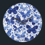 Relógio Grande Borboletas Aquarela Azul<br><div class="desc">Pintura de borboletas de cor azul-indigo e branca.</div>