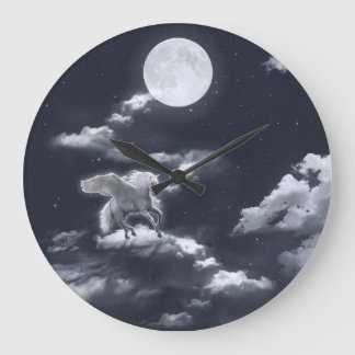 Relógio Grande Cavalo branco alado: céu iluminado pela lua.