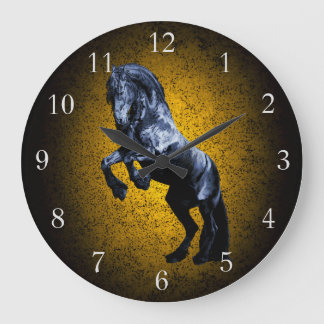 Relógio Grande Cavalo Frísia, garanhão preto, granito de ouro de