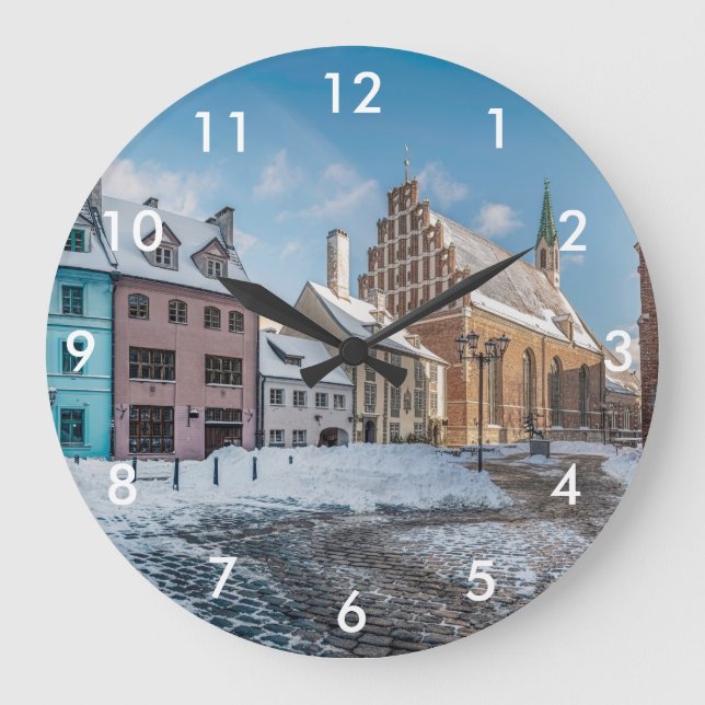 Relógio Grande Centro de cidade de inverno de neve em Riga, Letón (Frente)