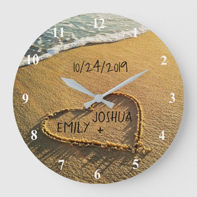 Relógio Grande Coração no Oceano Tropical de Sand Beach (Frente)