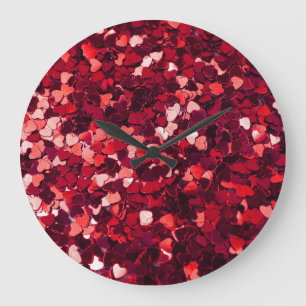 Relógio Grande Coração Vermelho com Brilho: Textura Minimalista.