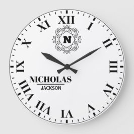 Relógio Grande  Elegant and minimalist monogrammed