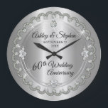Relógio Grande Elegante Diamond Jubilee 60º Aniversário de Casame<br><div class="desc">Opulent elegance enquadra esta design de aniversário de 60 anos de casamento em um design de diamante escalado único com diamante de lágrima central com faíscas adicionadas em um gradiente de cor prateada. Design original por Holiday Hearts Design (direitos reservados). Por favor, note que todos os embelezamentos são impressos e...</div>