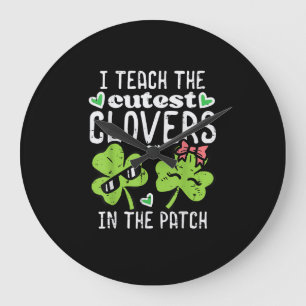 Relógio Grande Ensino Os Mais Bastantes Vestidos No Patch St Patr