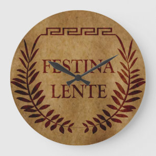 Relógio Grande festina lente, frase latina