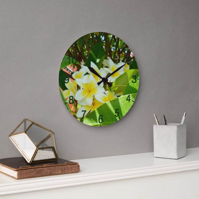 Relógio Grande Frangipanis Amarelos Crescendo Em Uma Árvore, (Escritório)