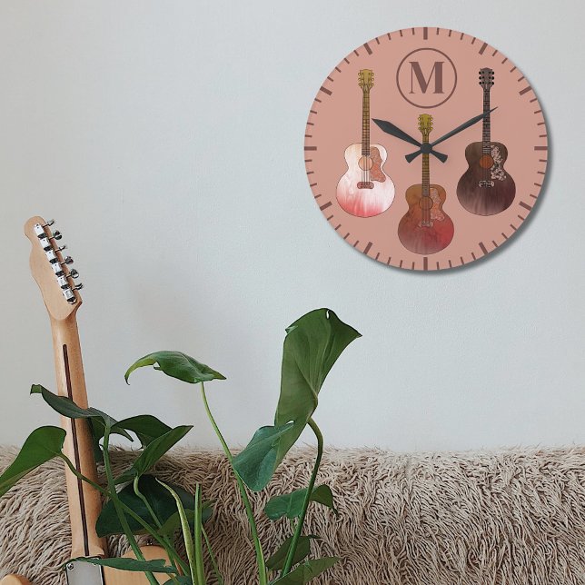 Relógio Grande guitarras acústicas personalizadas Rustic Brown (Acoustic guitar custom monogram initial rustic brown wall clock for guitarist musicians)