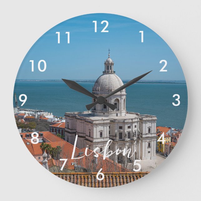 Relógio Grande Igreja de Papais noeis Engrácia em Lisboa, Portuga (Frente)