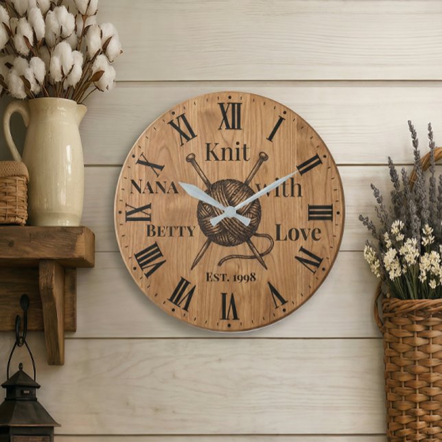 Relógio Grande Knit with Love Wall Clock | Custom Name & Year  (Criador carregado)
