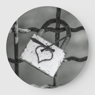 Relógio Grande Love lock in black and white wall clock