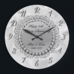 Relógio Grande Luxo Diamantes Prata 25º Aniversário de Casamento<br><div class="desc">Relógio de aniversário de casamento elegante em prata com diamantes.</div>