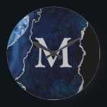 Relógio Grande Marinho Azul Agate Monograma Personalizado Acrílic<br><div class="desc">Personalize este Marinho Blue Agate Acrylic Wall Clock e adicione texto personalizado ao design.</div>