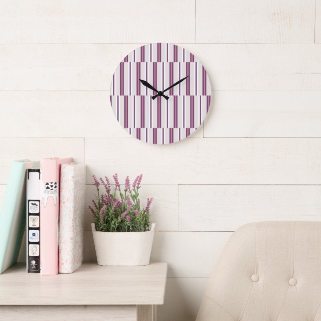 Relógio Grande Modern Mauve and Plum Stripe (Sala de leitura)