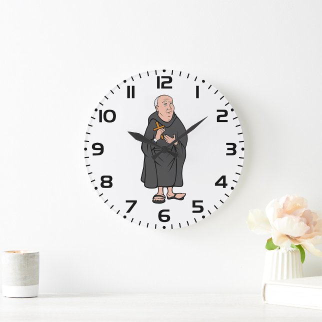 Relógio Grande Monk Segurando Cruz em Robe Religioso Medieval (Criador carregado)